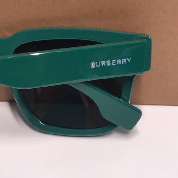 New Authentic Burberry BE4394 4059/71 Sunglasses - Picture 13 of 13
